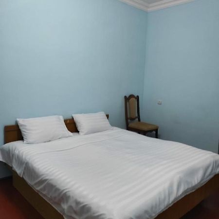 Md House Hotel Idzjevan Buitenkant foto